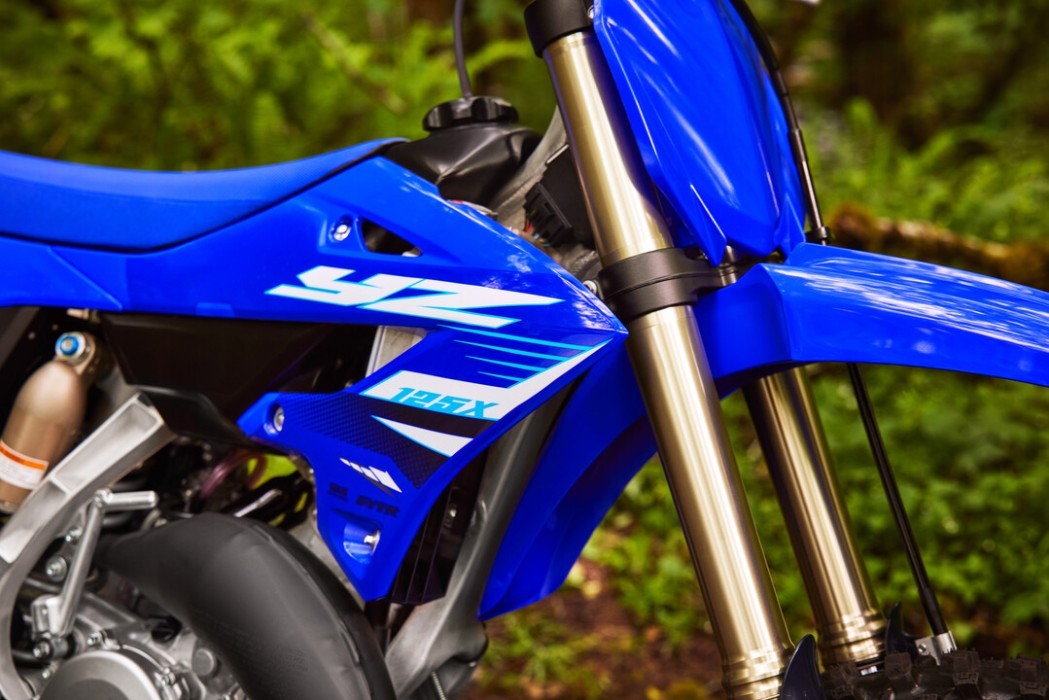 YZ125X 2025 static image of enduro bike graphics