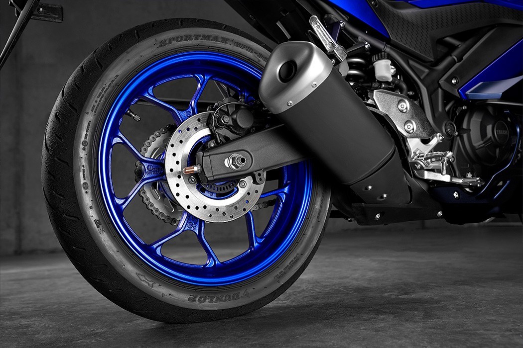 Static Detail image of Yamaha YZF-R3 LAMS in blue colourway, rear wheel, brakes and exhaust