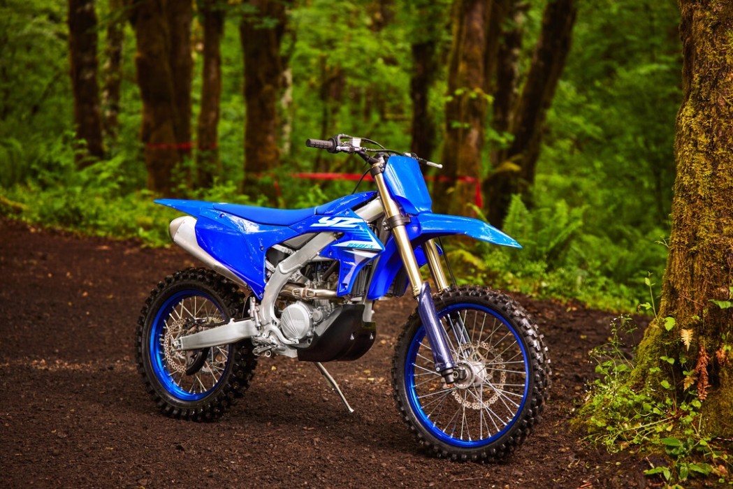 YZ250FX 2025 static image of enduro bike standing on track