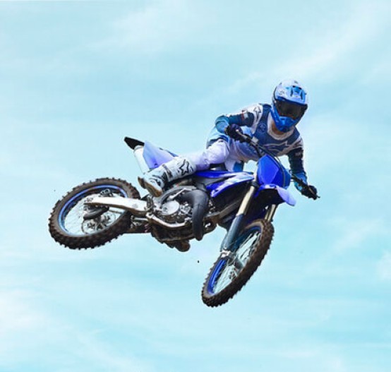 Action image of Yamaha YZ125 2025 in blue colourway available at Brisan Motorsports Islington