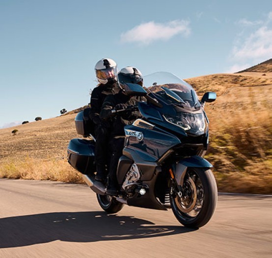 Action image of K 1600 GTL in Blue Ridge Mountain Metallic Colour Way, Available at Brisan Motorcycles Newcastle