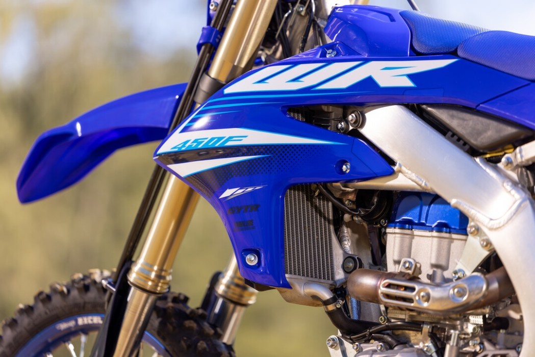 Yamaha WR450F 2025 in blue colourway, detail image of frame and bodywork sections