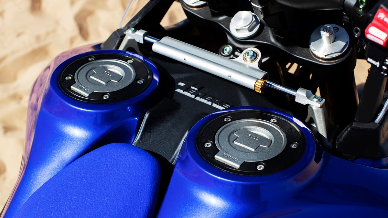 Detail image of Yamaha Tenere 700 World Raid in Blue Colourway, c;lose up dual fuel tanks