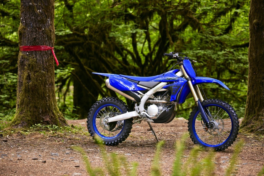 Static image of Yamaha YZ250FX in Blue colourway forest loctation