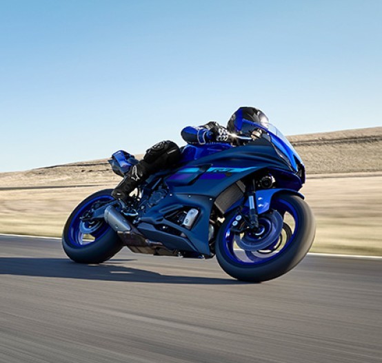 Action image of Yamaha YZF-R7 LAMS 2024 in Blue Colourway, Available at Brisan Motorsports Newcastle