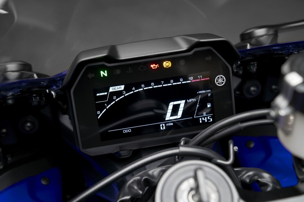 Detail image of Yamaha YZF-R7 HO 2023 in Blue Colourway, close up of LCD instruments