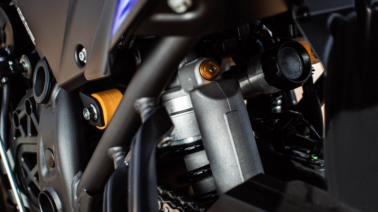 Detail image of Yamaha Tenere 700 in Blue Colourway, close up rear suspension